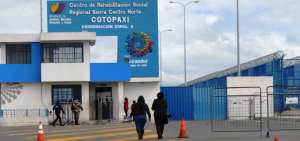 En el centro regional de Latacunga no hay agua y la violencia al interior est&aacute; en incremento.
