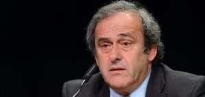 Platini se siente v&iacute;ctima de una "aut&eacute;ntica farsa" y presentar&aacute; recurso