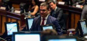 El expresidente de la Asamblea participa en la sesi&oacute;n por el juicio pol&iacute;tico al fiscal Carlos Baca.