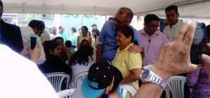 El Segundo Mandatario lleg&oacute; al sector, donde alrededor de 200 simpatizantes y militantes de los comit&eacute;s de revoluci&oacute;n ciudadana lo esperaban.