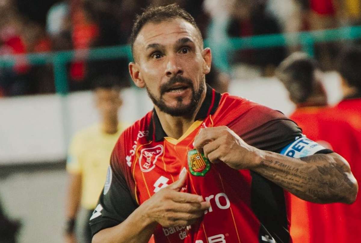 Cuenca se impuso a Santos en su debut en la Copa Sudamericana