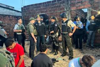 Varias intervenciones se realizaron esta madrugada en Durán, Guayas. La Policía y Fuerzas Armadas detuvo a presuntos integrantes de los “Chonekillers”.