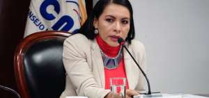Diana Atamaint, presidenta del Consejo Nacional Electoral (CNE).