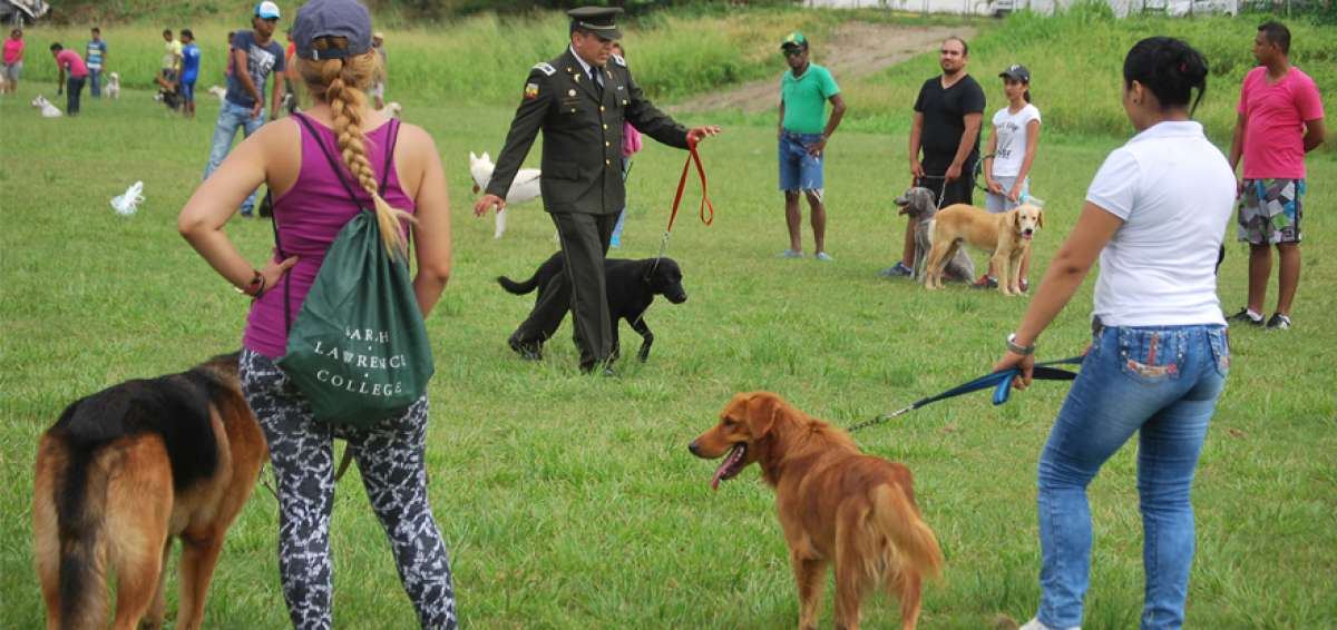 Diez instructores del Centro Regional de Adiestramiento Canino comparten conocimientos con los participantes