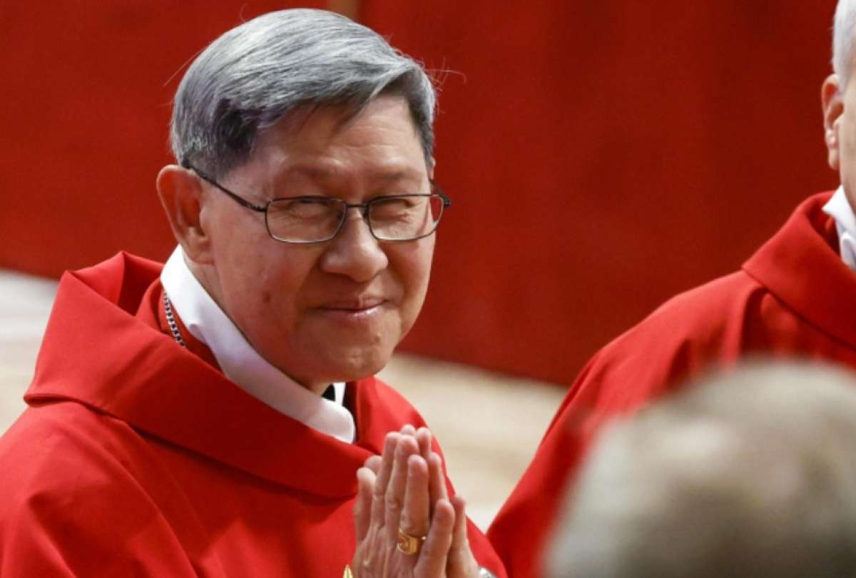El video del cardenal filipino y candidato a Papa, Luis Tagle cantando Imagine salió a la luz en las últimas horas.