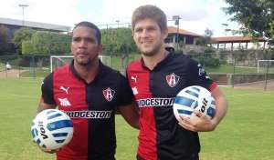 Cristian Su&aacute;rez y Walter Kannemann fueron presentados este s&aacute;bado. Foto: Tomada de @atlasfc