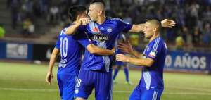 Denis Stracqualursi convirti&oacute; un gol de penal en el estadio Christian Ben&iacute;tez