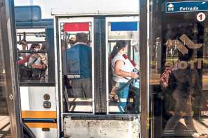 El sistema metropolitano en Quito transporta al menos 900.000 personas al d&iacute;a, seg&uacute;n datos del Cabildo. Foto: John Guevara