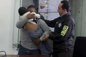 El menor fue entregado a su padre la noche de este mi&eacute;rcoles. Foto: Miguel Jim&eacute;nez / El Tel&eacute;grafo