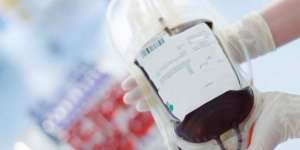 Los hemof&iacute;licos y pacientes con problemas de coagulaci&oacute;n a&uacute;n esperan que la FDA apruebe que ellos donen sangre a sus familiares.
