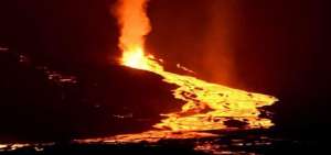 Actividad s&iacute;smica en volc&aacute;n Sierra Negra disminuye, pero contin&uacute;a erupci&oacute;n