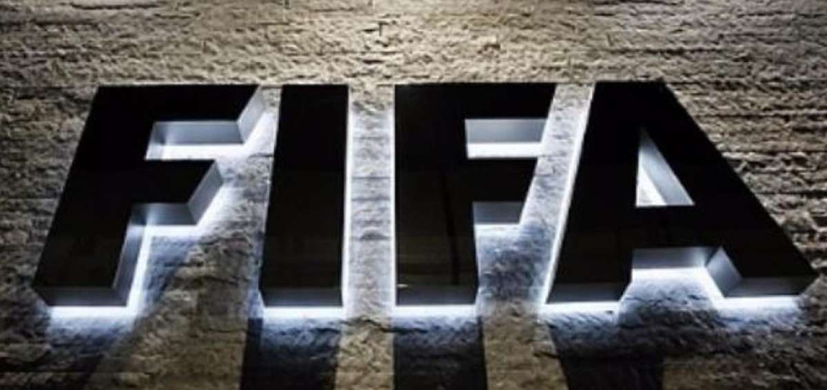 El f&uacute;tbol no debe estar politizado, dice Infantino sobre conflicto Ir&aacute;n-Arabia Saudita
