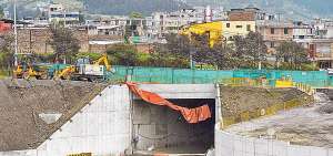 Por esta boca de t&uacute;nel, en el extremo sur de Quito, ingresar&aacute;n los trenes desde la zona de talleres y cocheras hacia la estaci&oacute;n Quitumbe.  