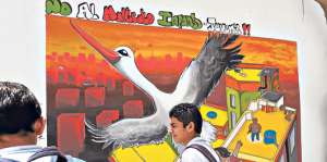 La pintura realizada por los alumnos del segundo de bachillerato C y D fue la ganadora del concurso. Foto: Rodolfo P&aacute;rraga / El Tel&eacute;grafo