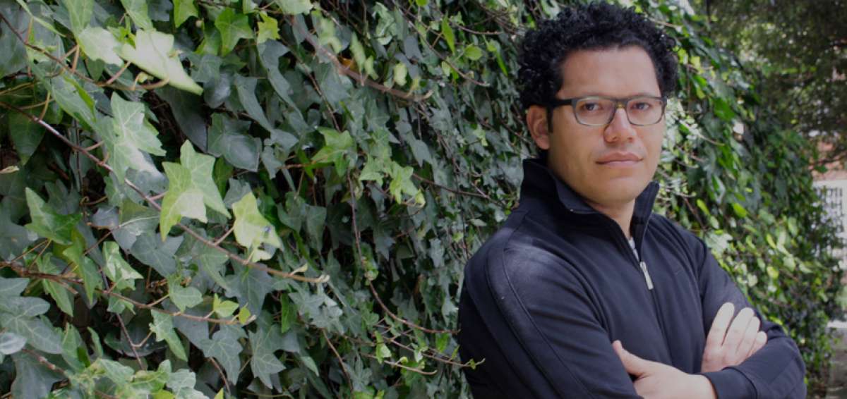 Sinar Alvarado, escritor y periodista. dicta talleres de periodismo narrativo y literatura.