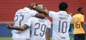 Liga vence a U. Cat&oacute;lica y mantiene el liderato del campeonato