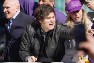 El presidente argentino Javier Milei será investigado por promover la inversión en una criptomoneda.