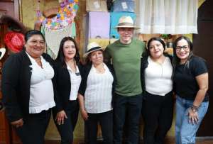 Mujeres emprendedoras de Cuenca fortalecen sus negocios con apoyo del Cr&eacute;dito de Desarrollo Humano