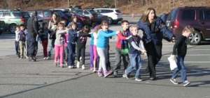 Tiroteo en escuela  de Newtown deja 28 fallecidos