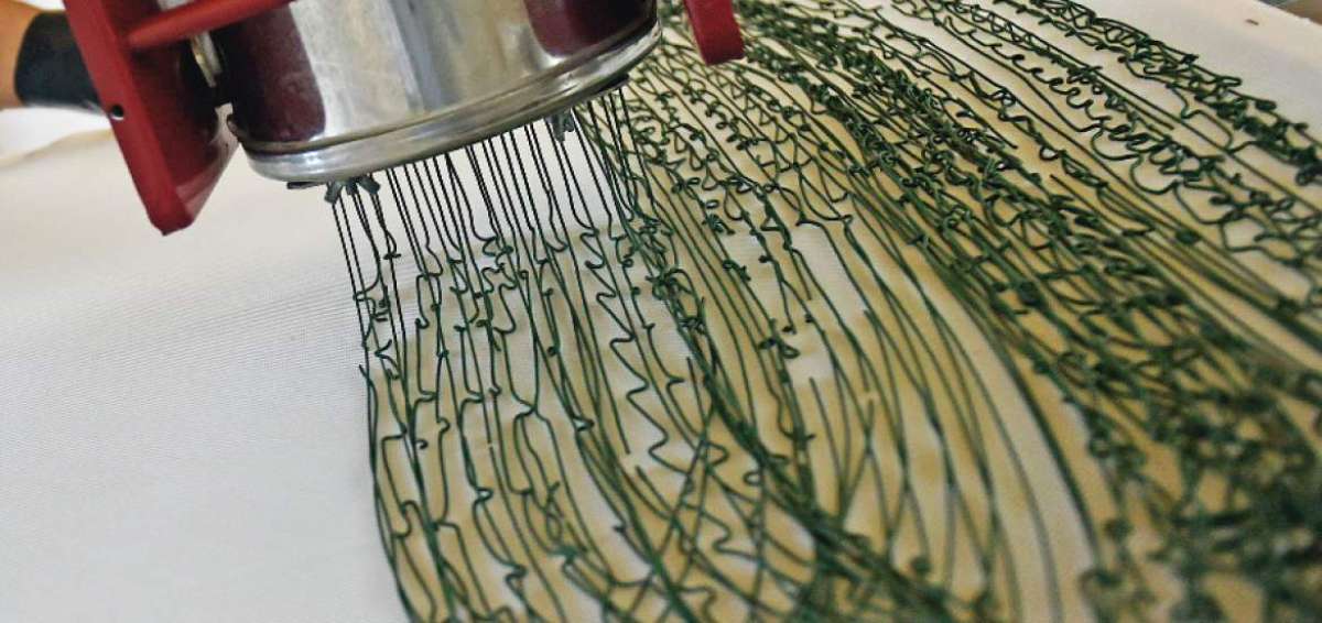 La spirulina puede ser cultivada en climas c&aacute;lidos y soleados, produce 20 veces m&aacute;s prote&iacute;na que la soja cultivada en zonas de igual tama&ntilde;o.