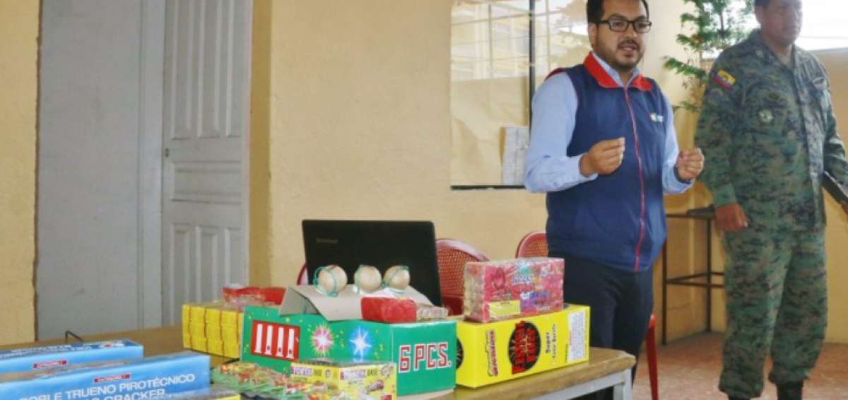 Las autoridades explicaron que los juegos pirot&eacute;cnicos y monigotes se expender&aacute;n de 08:00 a 22:00.