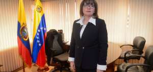 La embajadora de Venezuela en Ecuador, Carol Delgado, fue declarada "persona non grata". 
