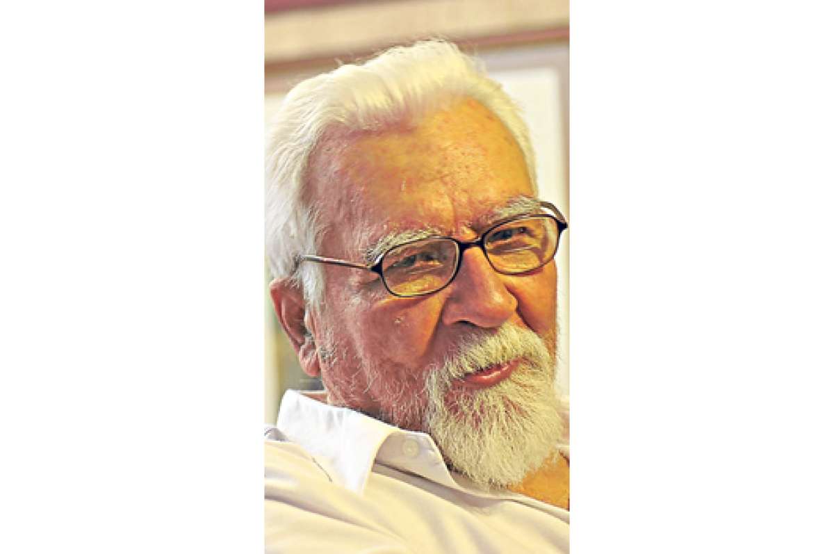 Donoso gan&oacute; el Premio Nacional de Literatura Eugenio Espejo en 2006. El escritor guayaquile&ntilde;o resalt&oacute; en la narrativa y el ensayo. Foto: Francisco Ipanaqu&eacute; / El Tel&eacute;grafo