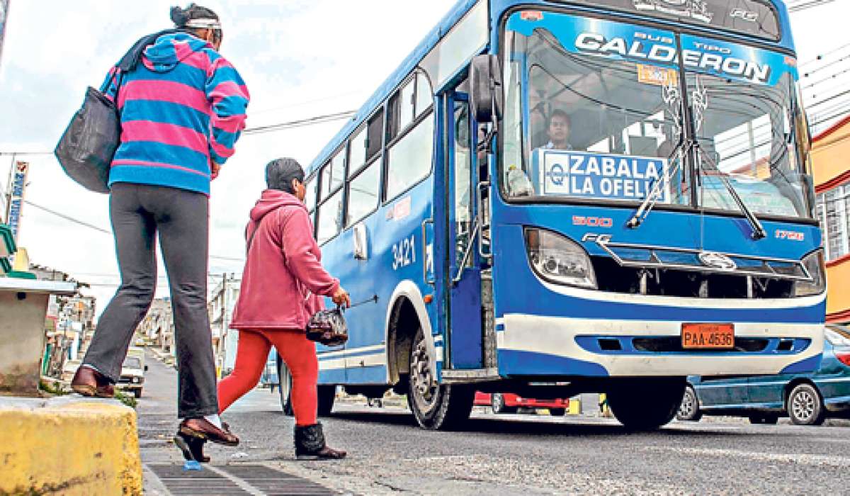 El s&aacute;bado pasado, el Concejo Metropolitano aprob&oacute;, con 12 votos a favor y 9 en contra, el acuerdo entre los transportistas p&uacute;blicos con el Municipio. Foto: Archivo / El Tel&eacute;grafo