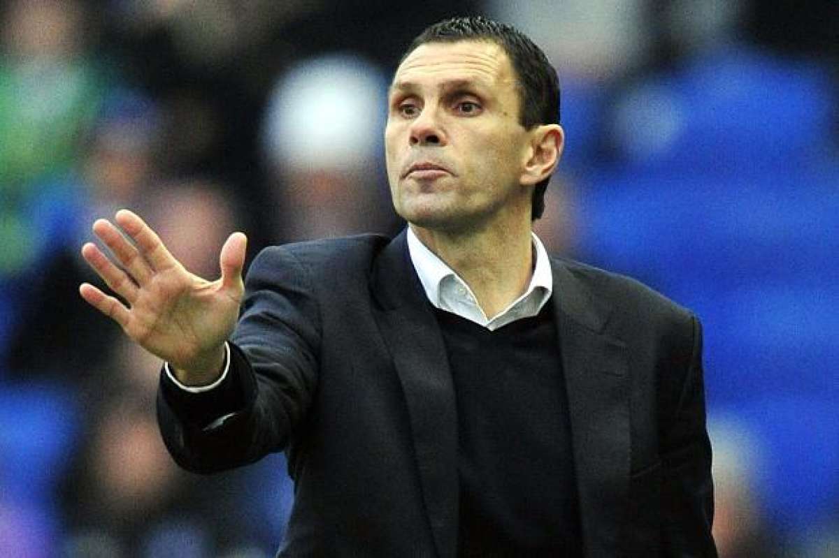 El uruguayo Gustavo Poyet estar&aacute; al menos 2 temporadas m&aacute;s en el Sunderland. Foto:Internet