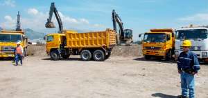 Actualmente se realizan movimientos de tierras para la construcci&oacute;n de garajes y talleres del Metro.