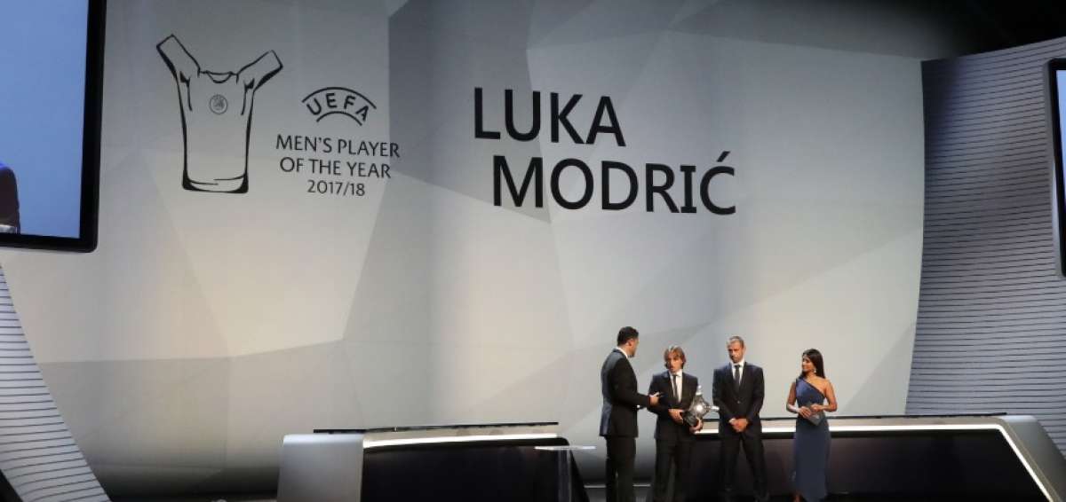 El croata del Real Madrid Luka Modric fue elegido el mejor jugador de la UEFA