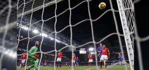 City lidera, el United de 'To&ntilde;o' cae ante Chelsea