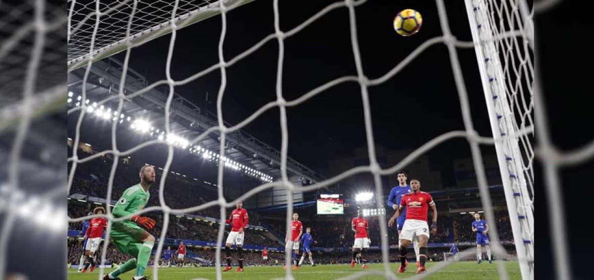 City lidera, el United de 'To&ntilde;o' cae ante Chelsea