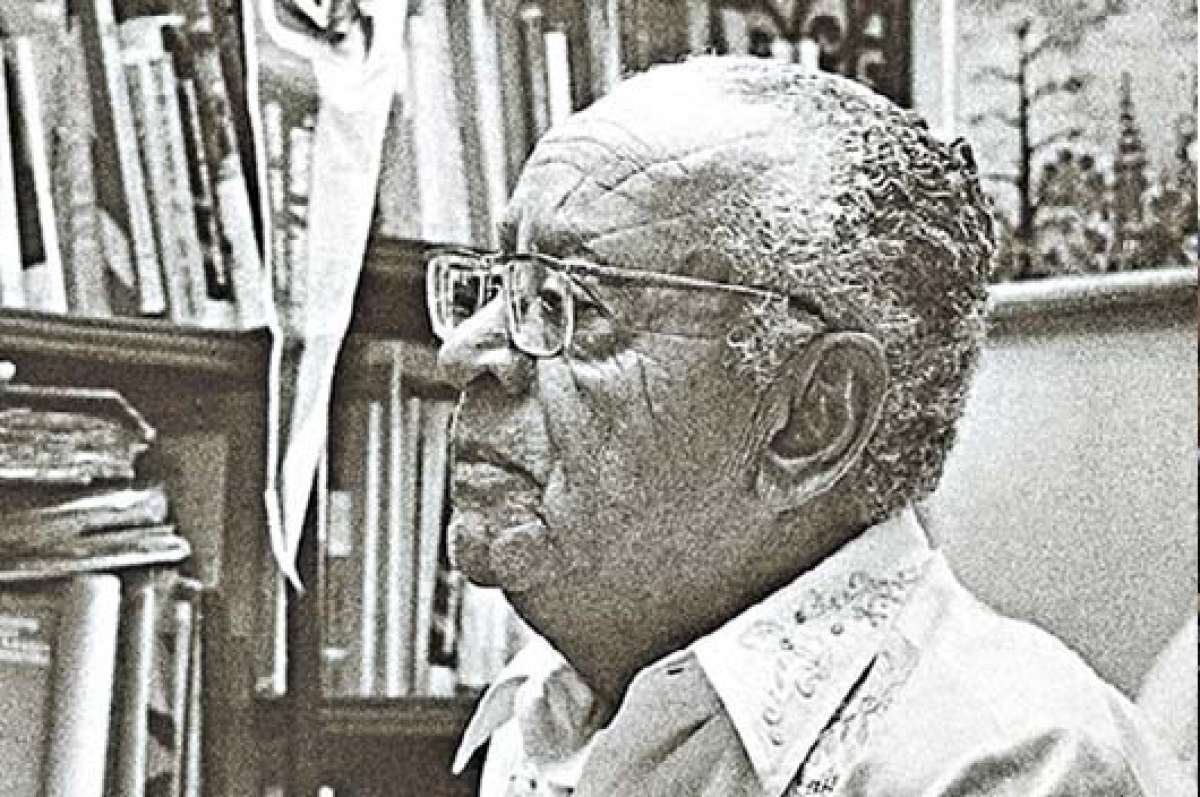 Adalberto Ortiz  fue un novelista, poeta y diplom&aacute;tico ecuatoriano.