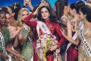 La nueva Miss Universo, Fátima Bosch, queda envuelta en un escándalo tras la imputación al copropietario del certamen.