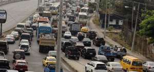El sistema Aerov&iacute;a pretende aliviar el tr&aacute;fico en el puente de la Unidad Nacional mediante el transporte aerosuspendido de 40.000 personas diarias.