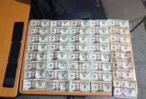 Durante el operativo se decomis&oacute; dinero en efectivo