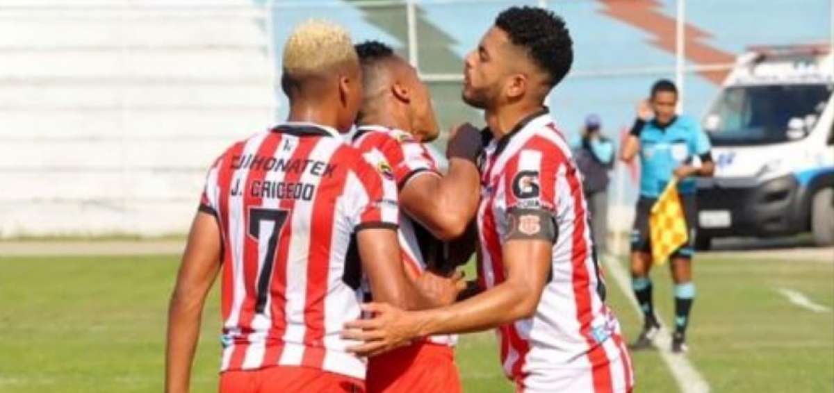 T&eacute;cnico Universitario se salv&oacute; de la derrota con Fuerza Amarilla
