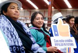 En Cuenca se entregaron recursos a productores y emprendedores.
