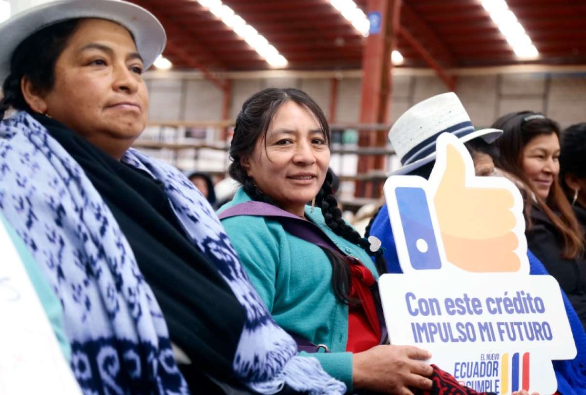 En Cuenca se entregaron recursos a productores y emprendedores.