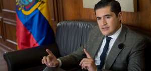 Mart&iacute;nez descart&oacute; deuda a corto plazo