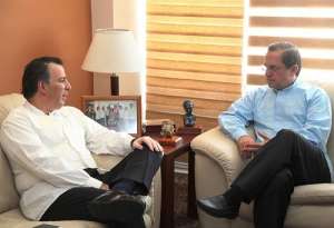 Los cancilleres de M&eacute;xico, Jos&eacute; Antonio Meade (i), y de Ecuador, Ricardo Pati&ntilde;o (d), durante la reuni&oacute;n. Foto: Canciller&iacute;a