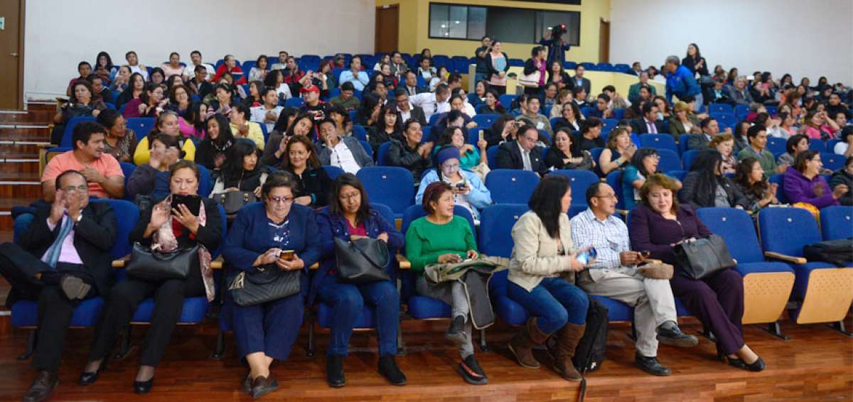 En el auditorio del Conservatorio de M&uacute;sica se reunieron los docentes del r&eacute;gimen Sierra- Amazon&iacute;a que buscan acceso al proceso de sectorizaci&oacute;n.
