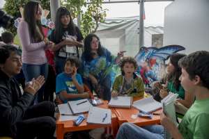 En el parque Itchimb&iacute;a, se realizan talleres y lectura incentivar el h&aacute;bito en ni&ntilde;os y j&oacute;venes. Foto: Fernando Sandoval / EL TEL&Eacute;GRAFO
