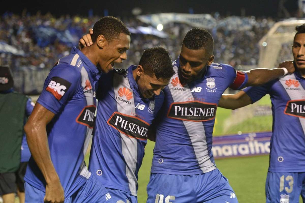 Le&oacute;n, Gim&eacute;nez, Achilier y Mena celebran el &uacute;nico tanto del encuentro. Foto: William Orellana / El Tel&eacute;grafo