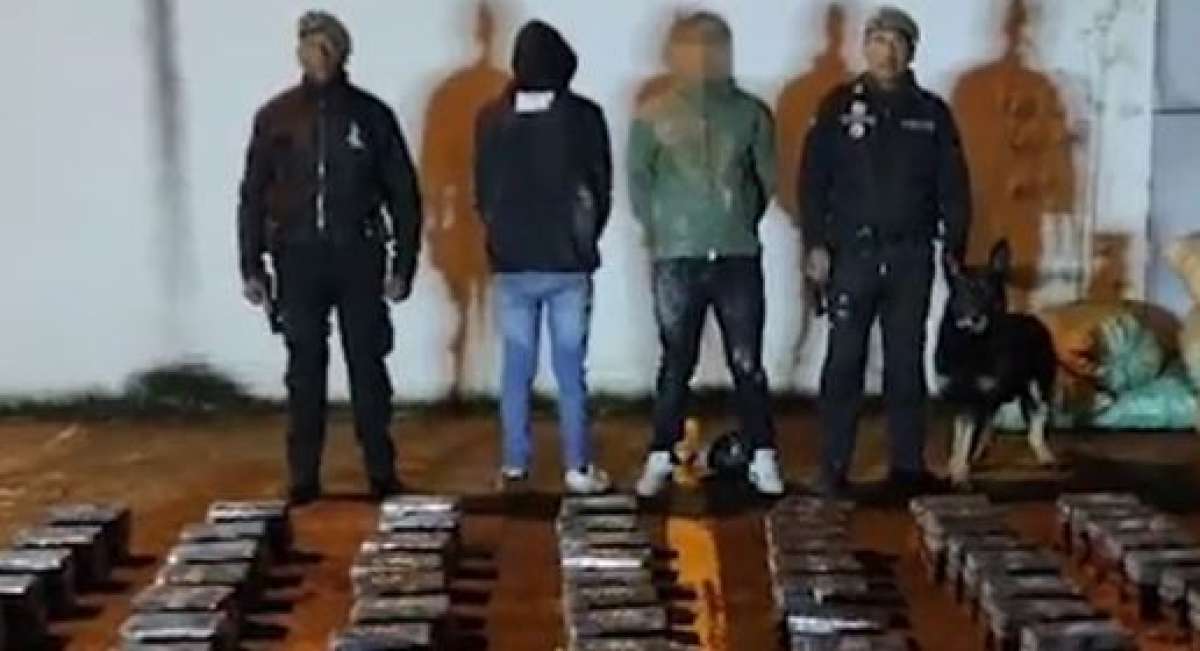 Dos personas fueron detenidas por transporte de sustancias ilícitas en el Carchi.