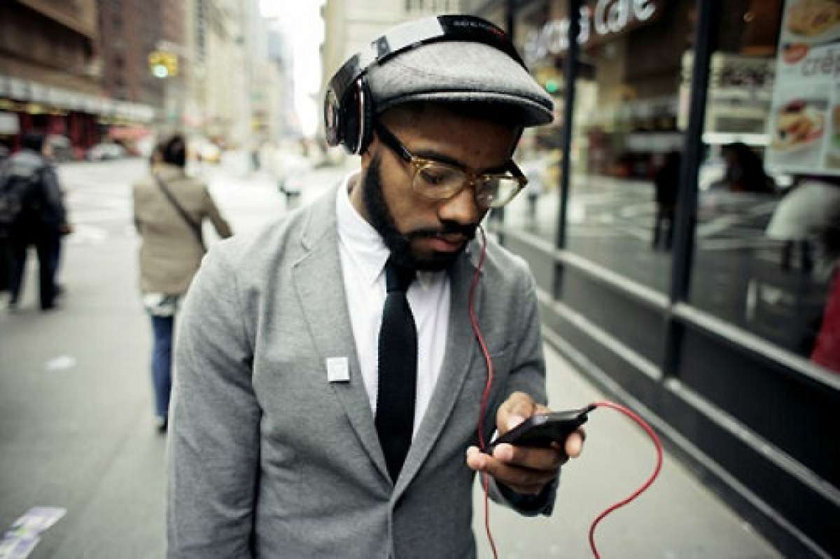 OMS alerta de da&ntilde;o auditivo en j&oacute;venes por m&uacute;sica alta