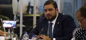 El ministro de Trabajo acudi&oacute; a la Comisi&oacute;n de Derechos de los Trabajadores de la Asamblea.