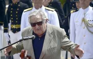 Gobierno ecuatoriano condecorar&aacute; a Mujica 