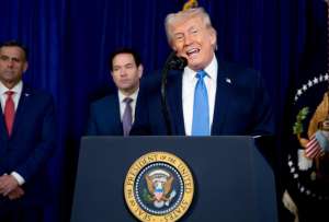 Trump endurece el tono y lanza ultim&aacute;tum a la presidenta interina Delcy Rodr&iacute;guez